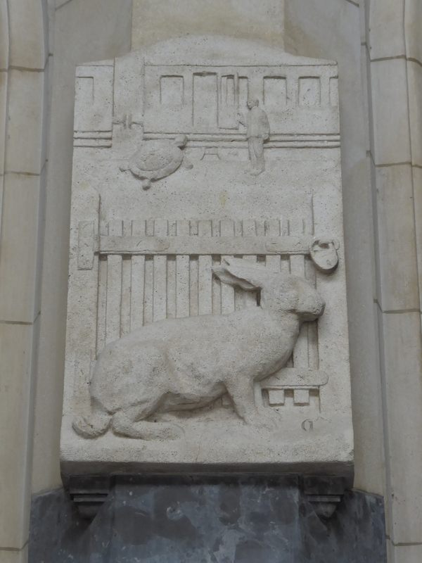 Verviers Station’s Comical Hare and Tortoise Bas-relief