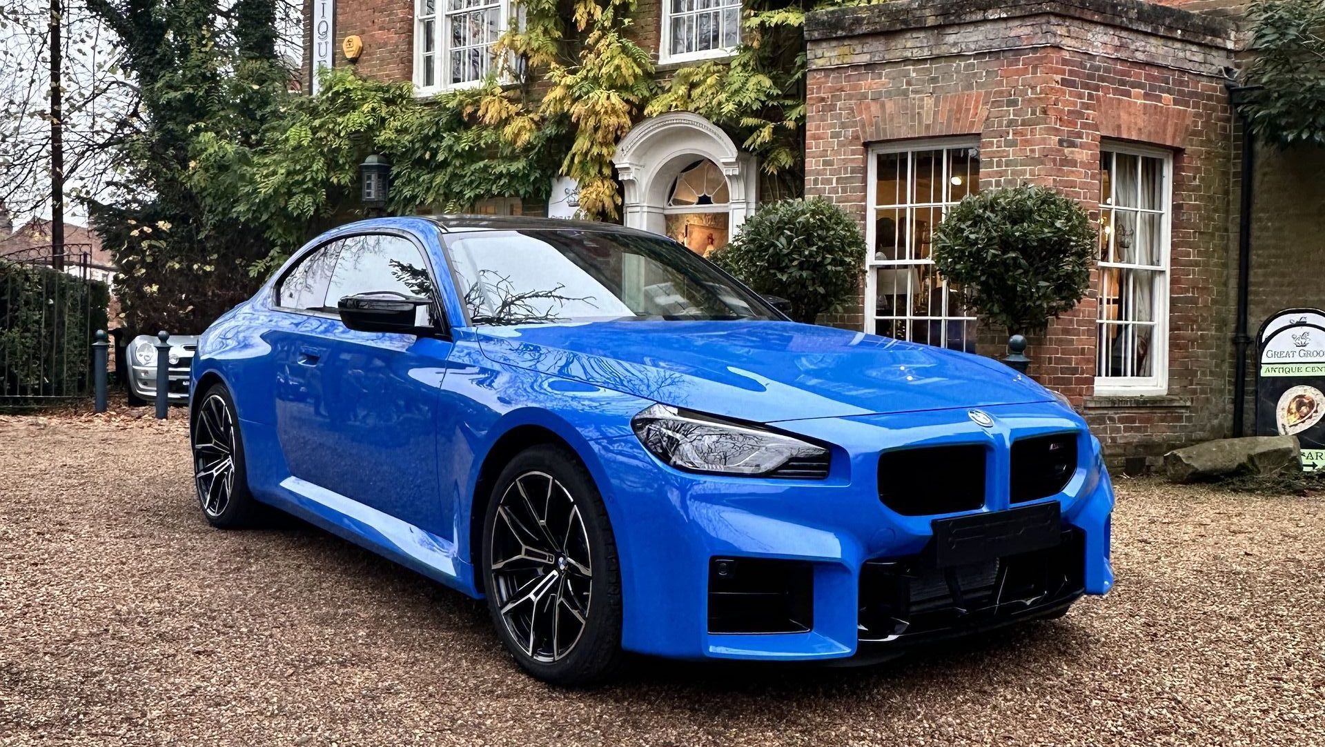 Voodoo Blue on the 2025 BMW M2: A Bold Color Choice for True Enthusiasts