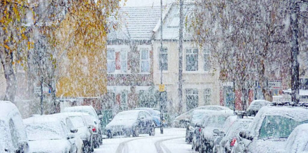 Warning 20cm could fall in hours as Britain hit by Arctic blast