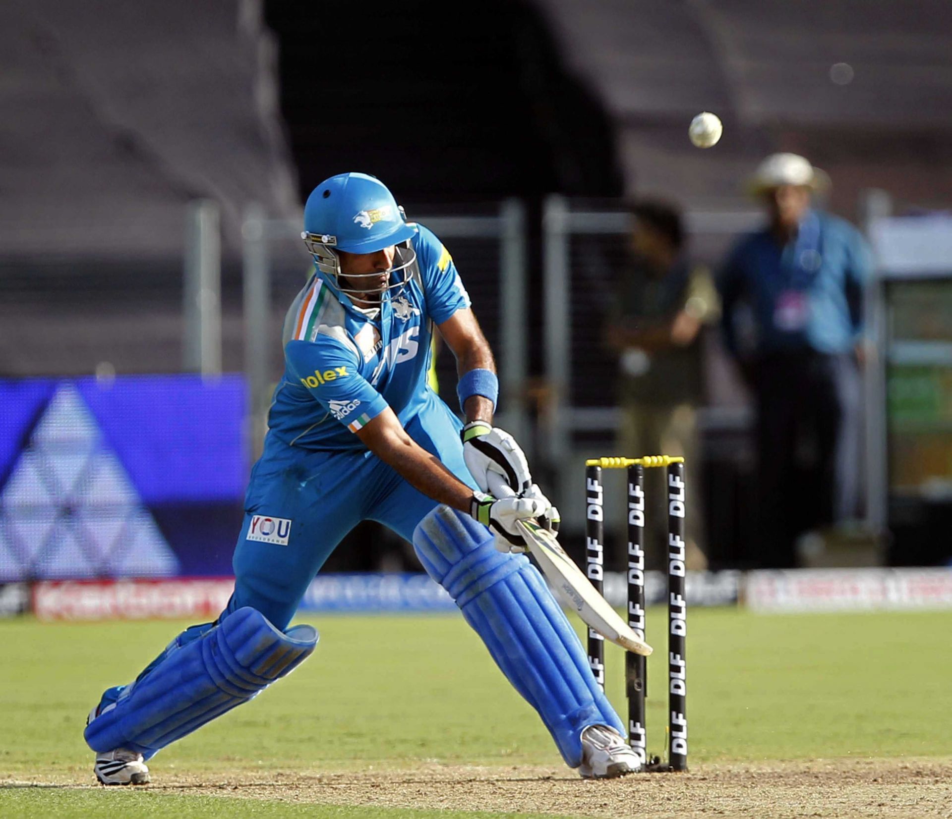 [Watch] Robin Uthappa turns back the clock with 31 off 8 balls in Hong Kong Cricket Sixes 2024