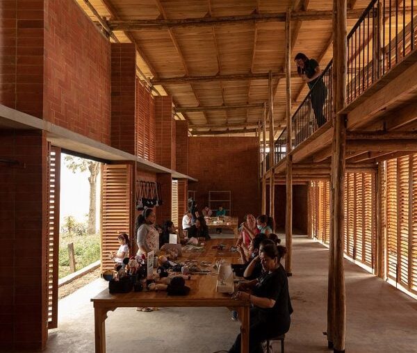 Weaving and community centre in Ecuador wins Mies Crown Hall Prize