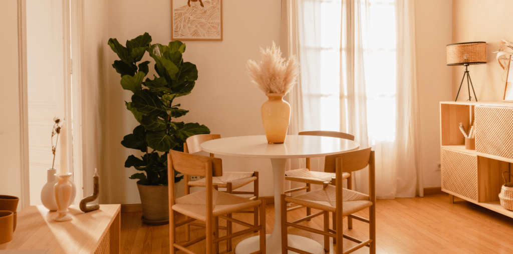 Soft color dinning area with high quality wooden furniture.