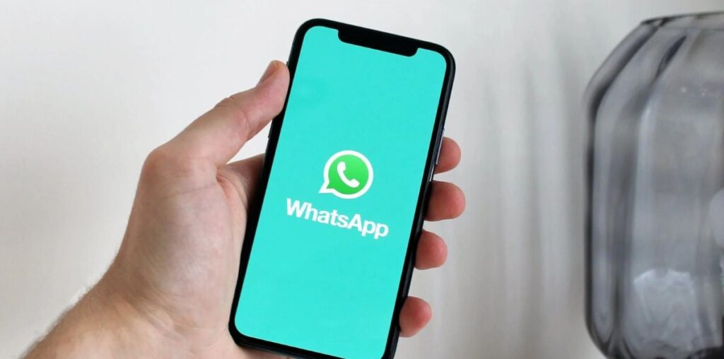 WhatsApp Begins Testing Sticker Pack Sharing Feature on iOS, Android