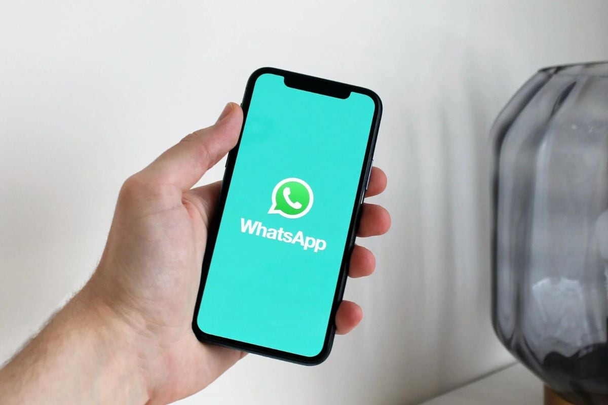 WhatsApp Lets Beta Testers Share Sticker Packs on iOS, Android