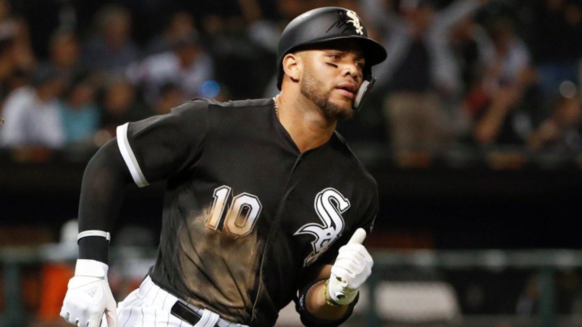 White Sox decline $25M option for Yoán Moncada, making him a free agent