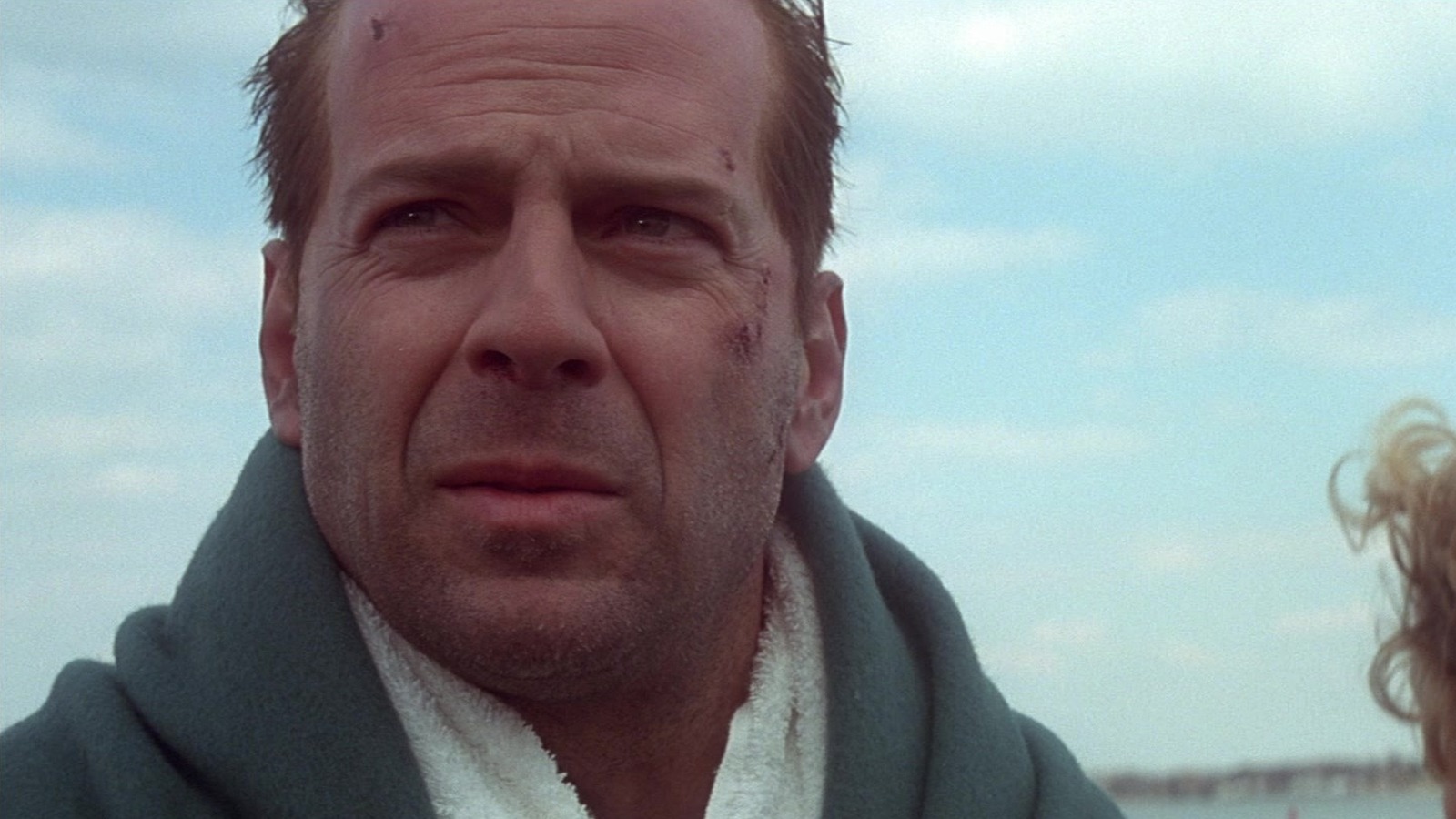 Why Bruce Willis Knew That Die Hard With A Vengeance’s Original Ending Would Be Reshot – SlashFilm