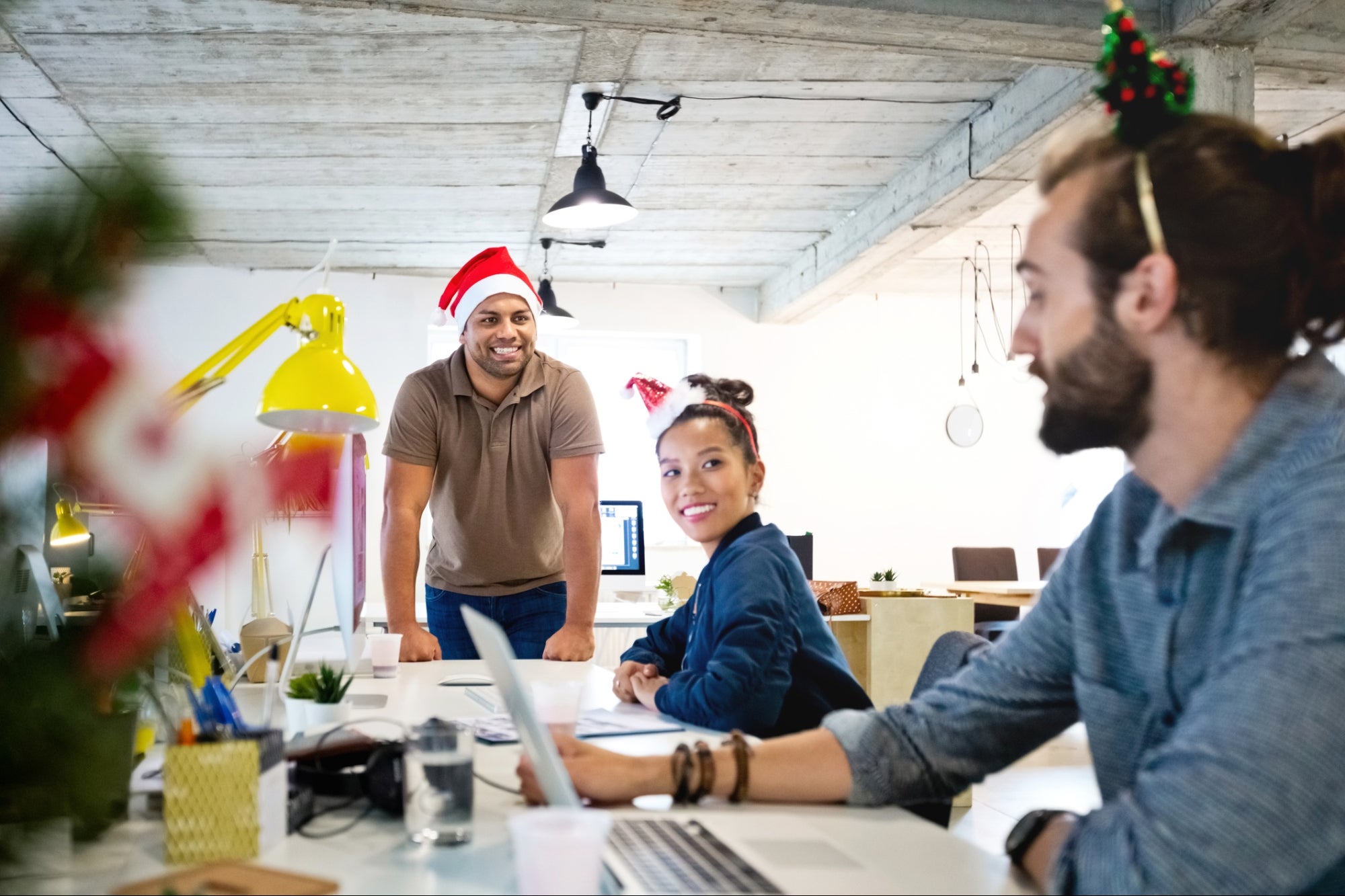 Why You Need to Invest in Your Employees and Community This Holiday Season | Entrepreneur