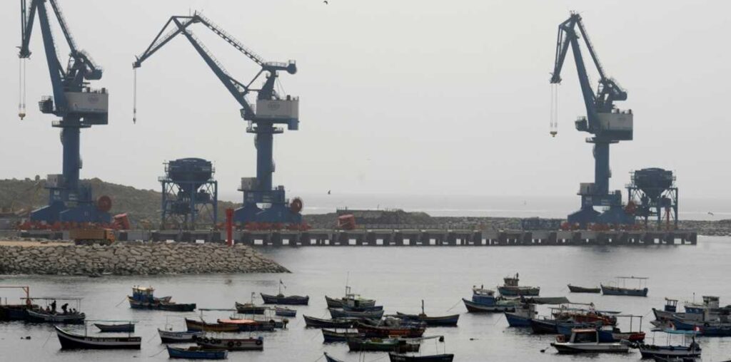 Xi inaugurates South America's first Chinese-funded port in Peru