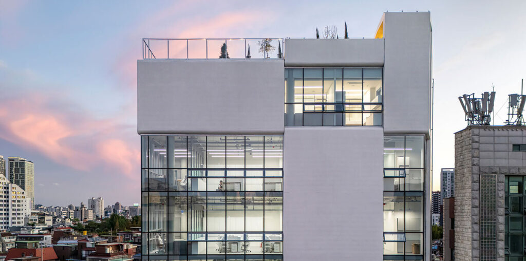 concrete and glass interplay upon kn global seoul headquarters' facade by zaira