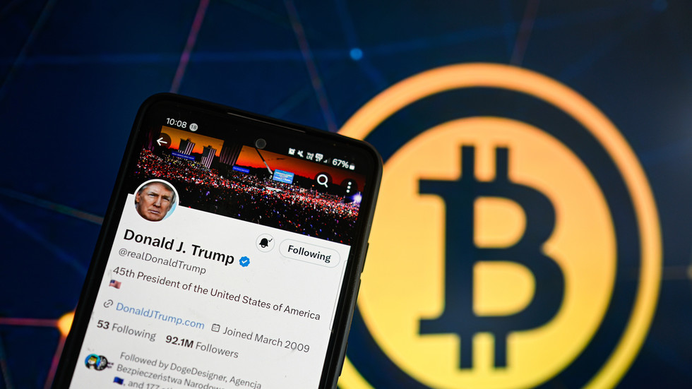 https://www.rt.com/news/607139-bitcoin-record-high-trump/Bitcoin hits all-time-high amid projected Trump win