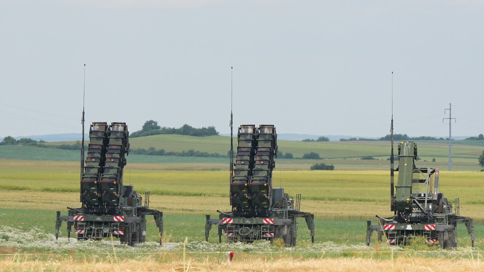 https://www.rt.com/news/607250-poland-shoot-russian-missiles-kiev/Poland should want to shoot down Russian missiles – Kiev