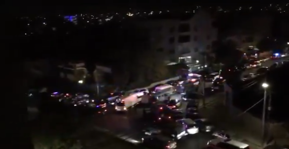 https://www.rt.com/news/608116-jordan-israel-embassy-shooting/Deadly gunfight erupts near Israeli Embassy in Jordan (VIDEO)