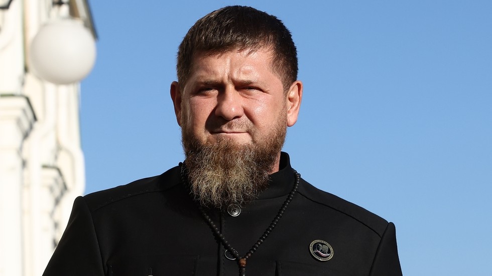 https://www.rt.com/russia/606921-chechen-no-prisoners-order/Chechen leader cancels ‘no prisoners’ order