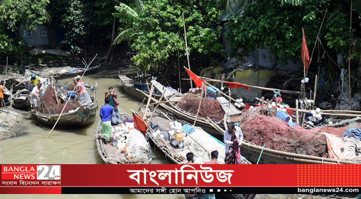 মেঘনায় কাঙ্ক্ষিত ইলিশ পাওয়ার আশা জেলেদের