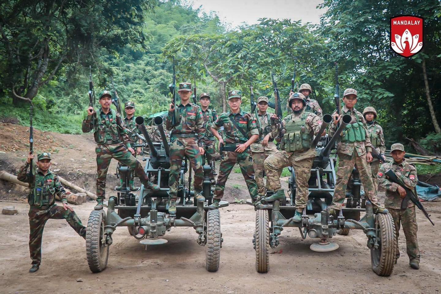 စခန်းပြန်ရရန် စစ်တပ် ကြိုးစားသဖြင့် ပြင်ဦးလွင်အနီး တိုက်ပွဲပြင်းထန် – Myanmar Now