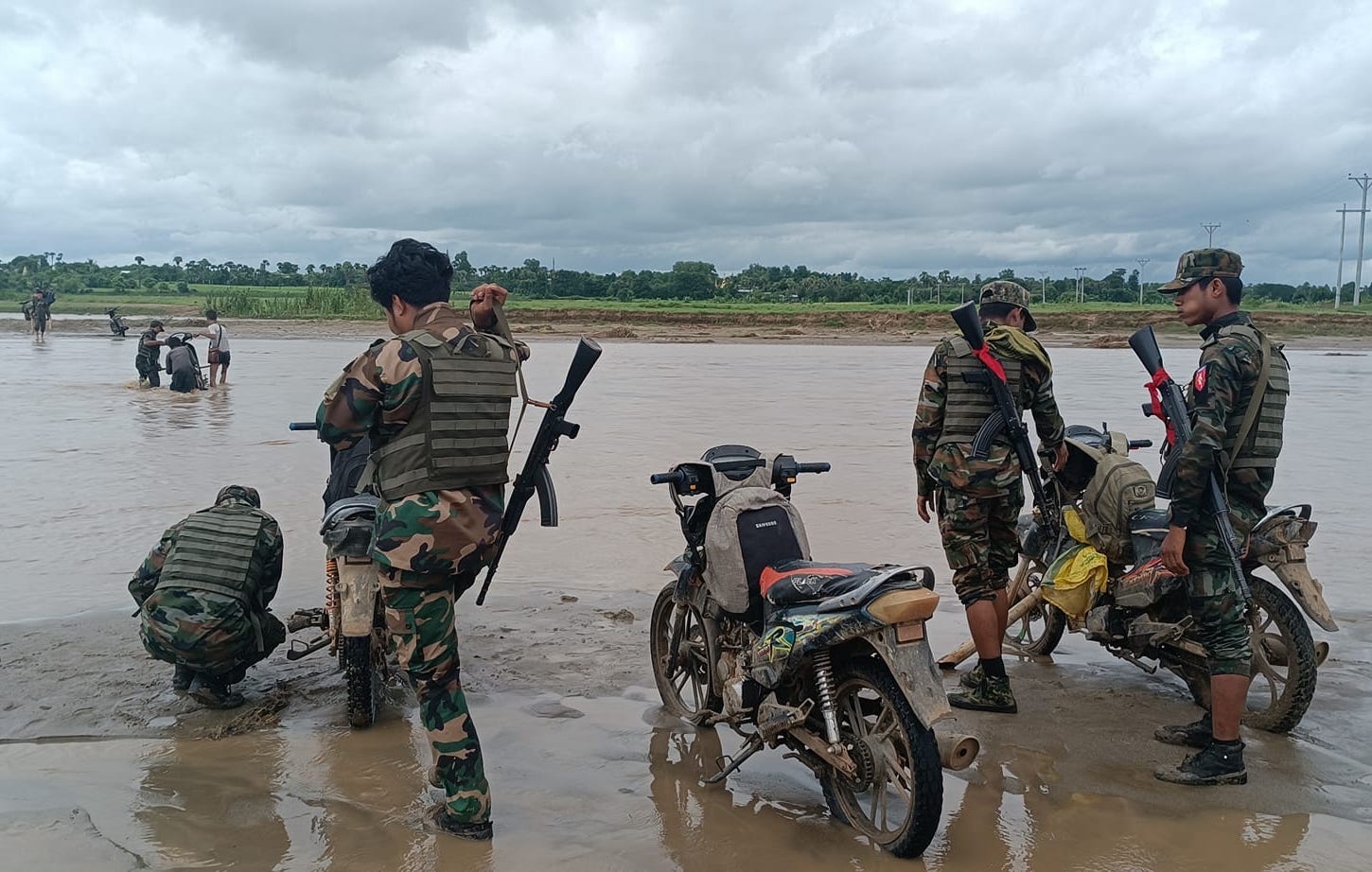 တော်လှန်ရေးပူးပေါင်းတပ်က  အင်းတော်မြို့ကိုသိမ်းရန်ထိုးစစ်ဆင်နေ – Myanmar Now