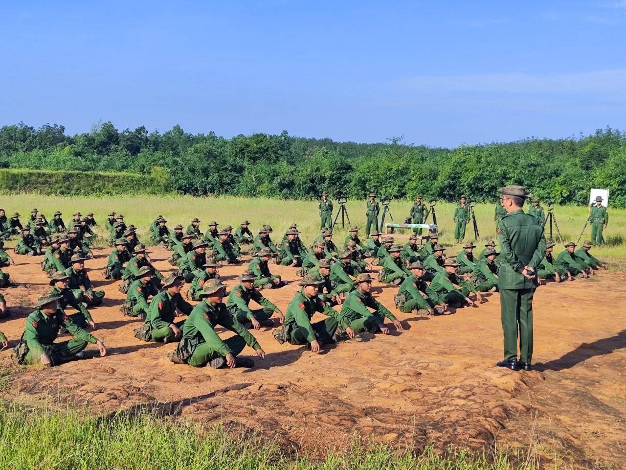 မန္တလေးနှင့် စစ်ကိုင်းတွင် အဖမ်းအဆီးကြမ်း၊ စစ်သားသစ်စုခြင်းဟု ဒေသခံတို့ယူဆ – Myanmar Now