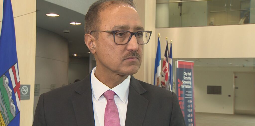 ‘His heart was in the right place’: Edmonton mayor loses vote to cut his own salary